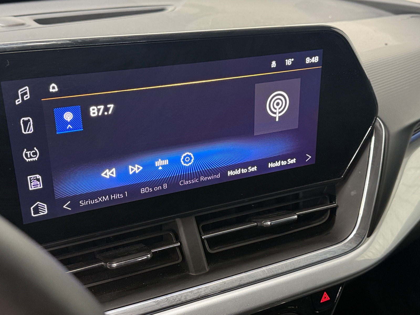 Thumbnail: 2025 Chevrolet Trax - 4