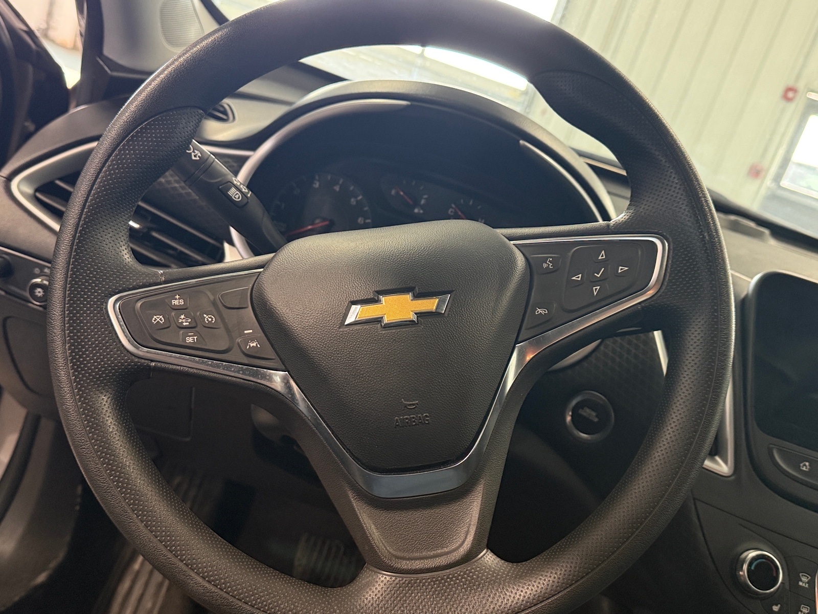 Thumbnail: 2024 Chevrolet Malibu - 5