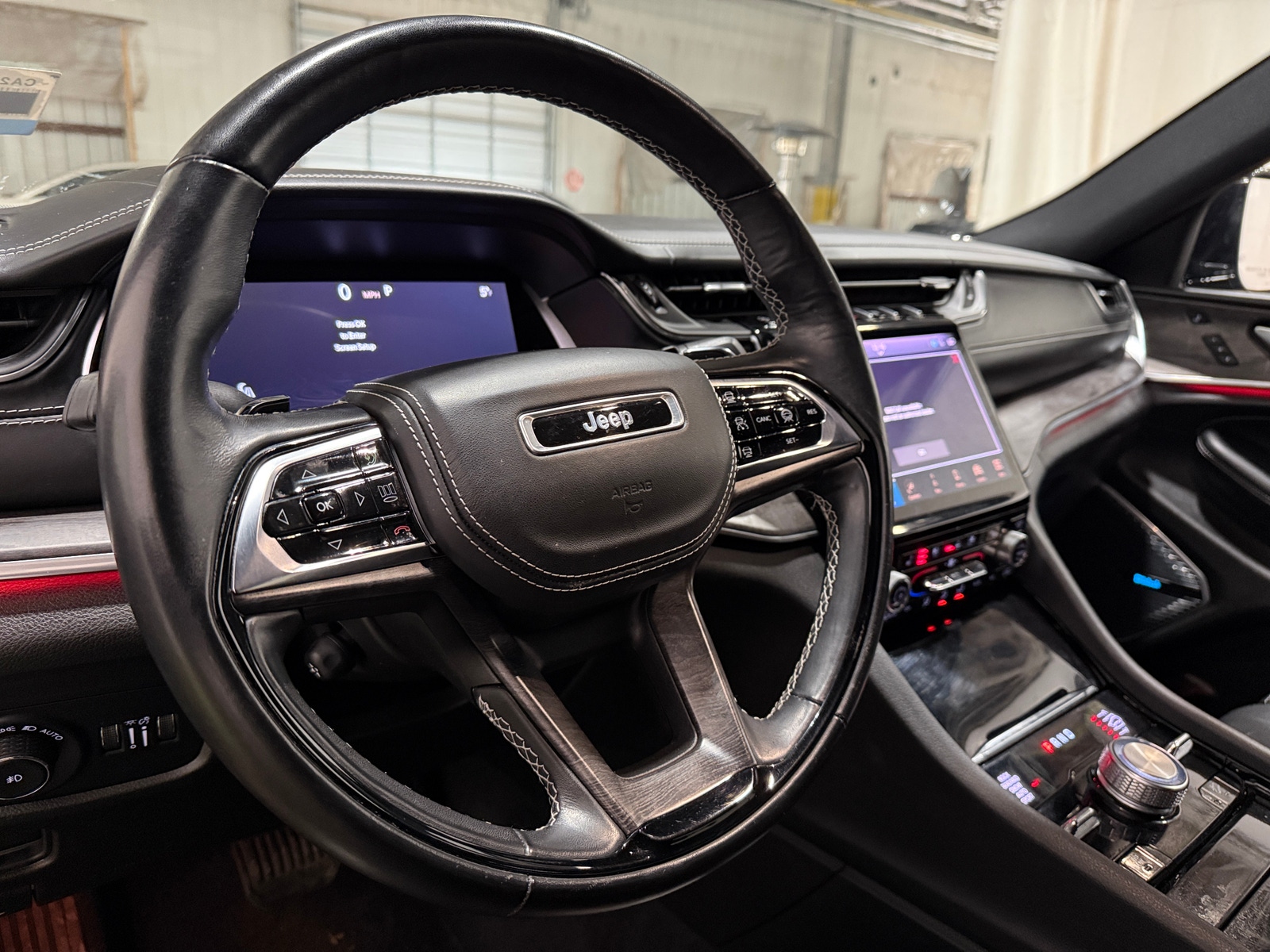 Thumbnail: 2022 Jeep Grand Cherokee L - 4