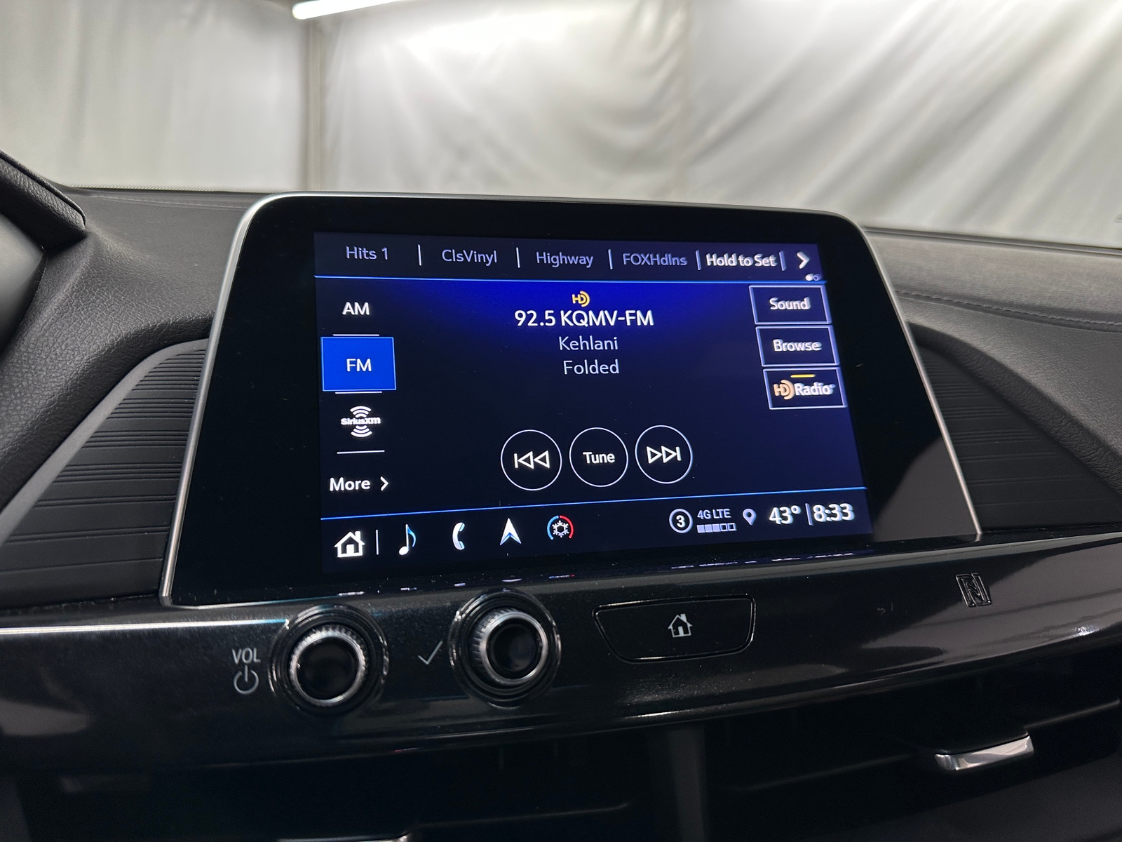 Thumbnail: 2021 Cadillac CT4 - 3