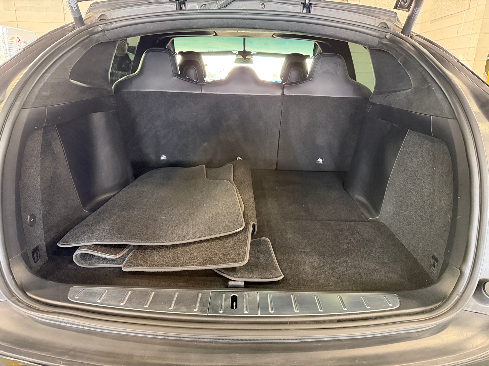 Thumbnail: 2018 Tesla Model X - 6