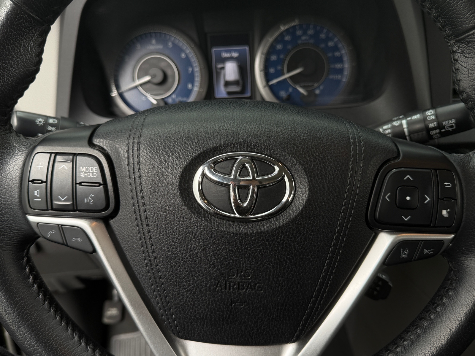 Thumbnail: 2019 Toyota Sienna - 4