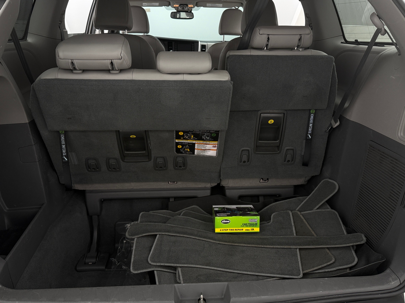 Thumbnail: 2019 Toyota Sienna - 6