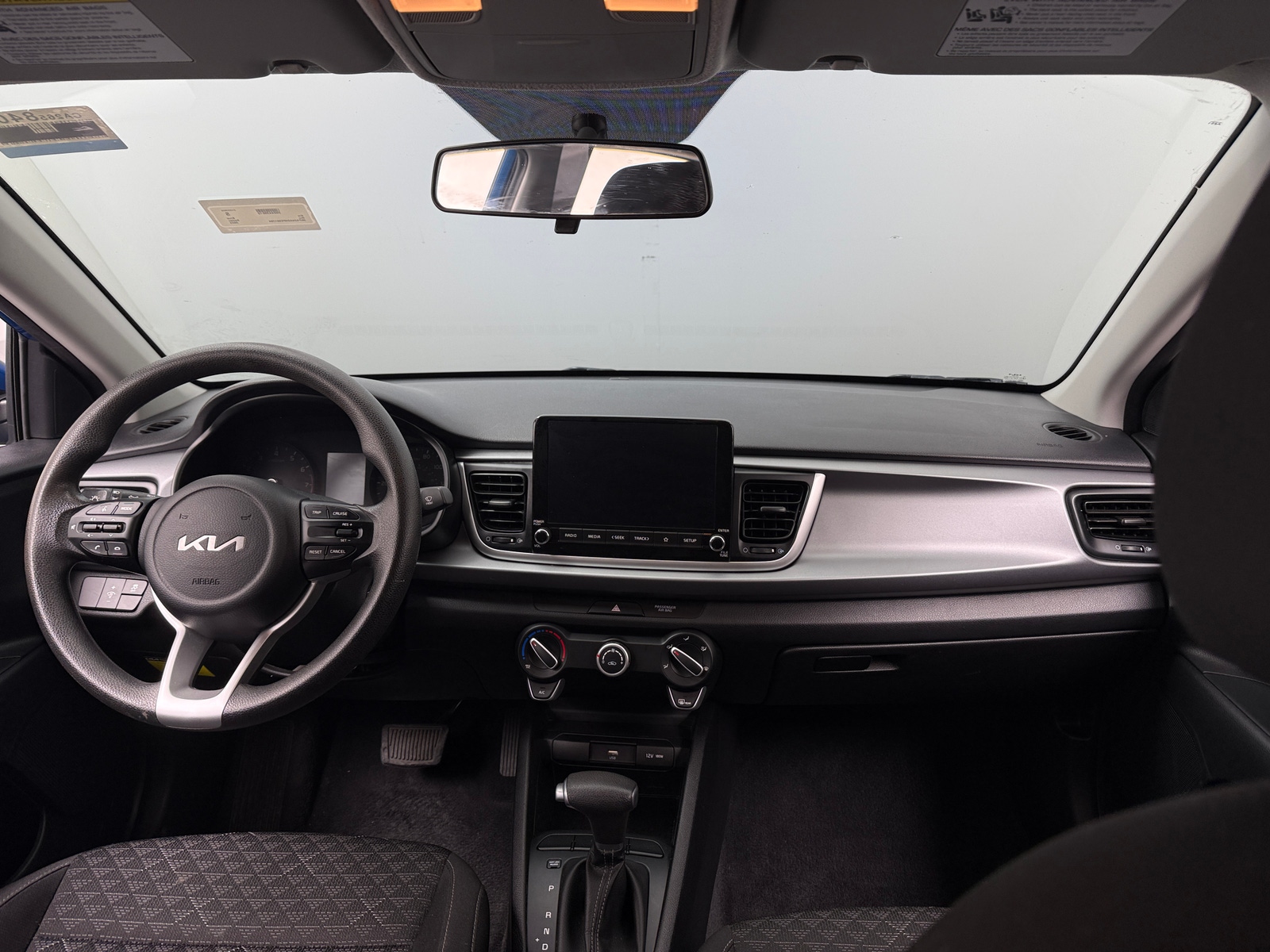 Thumbnail: 2023 Kia Rio - 3