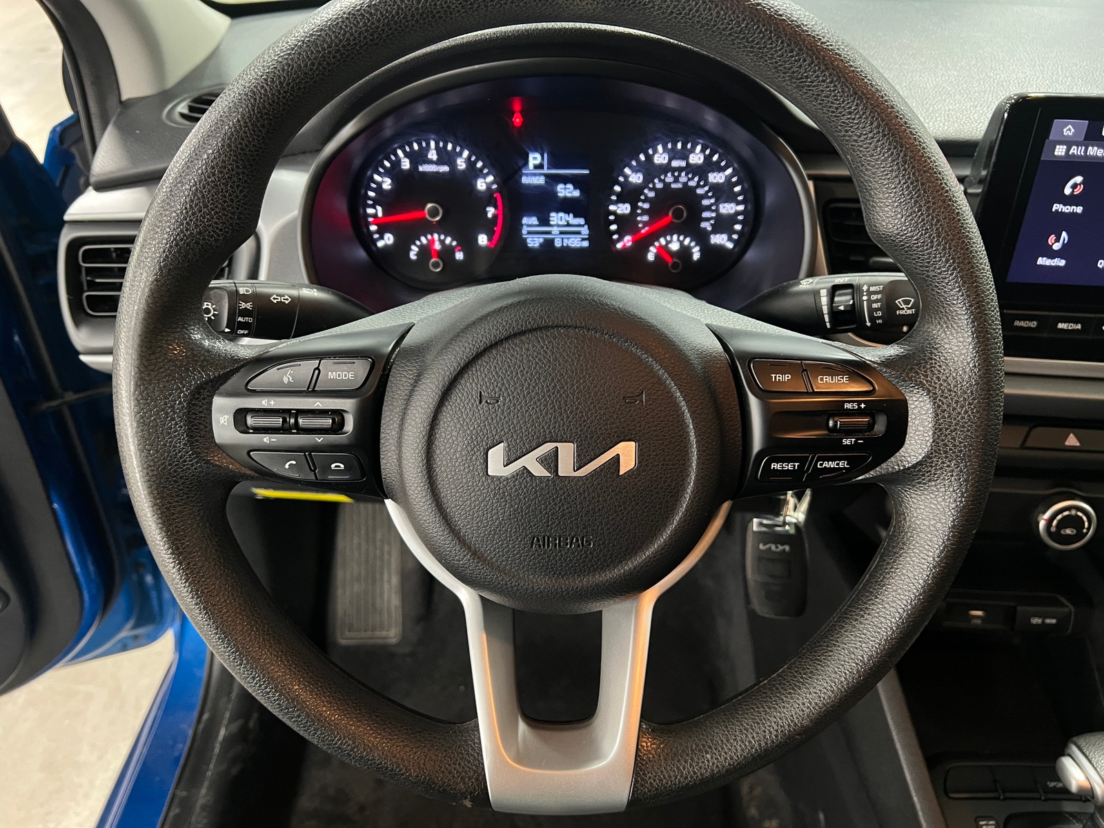 Thumbnail: 2023 Kia Rio - 5