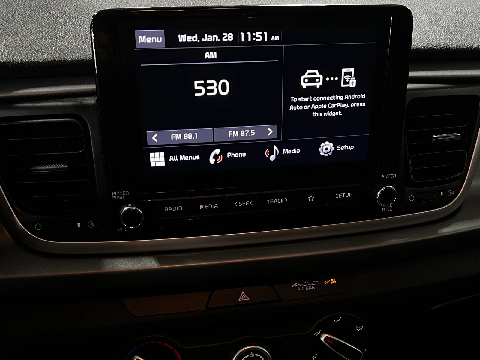 Thumbnail: 2023 Kia Rio - 4