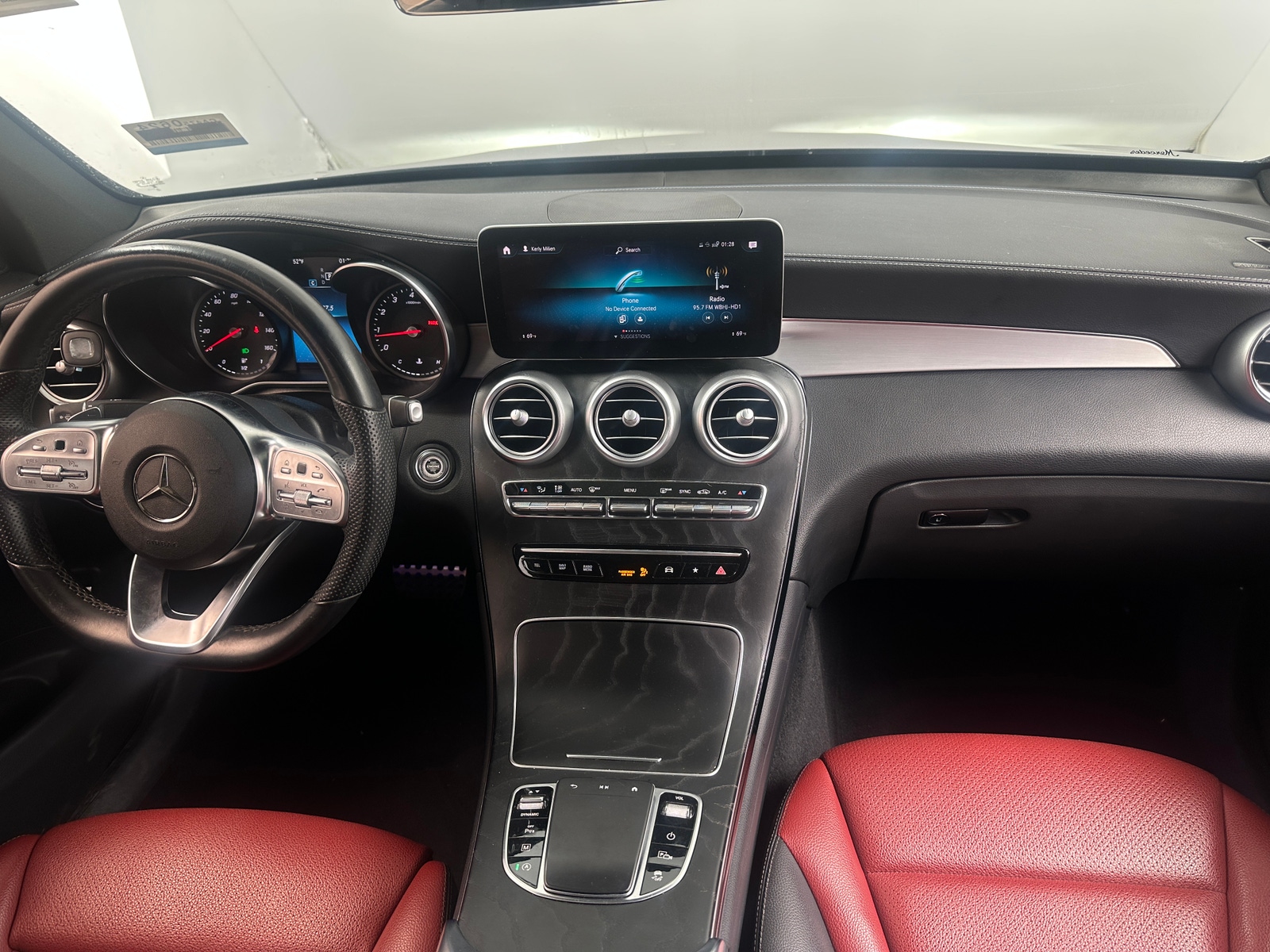 Thumbnail: 2022 Mercedes-Benz GLC - 2