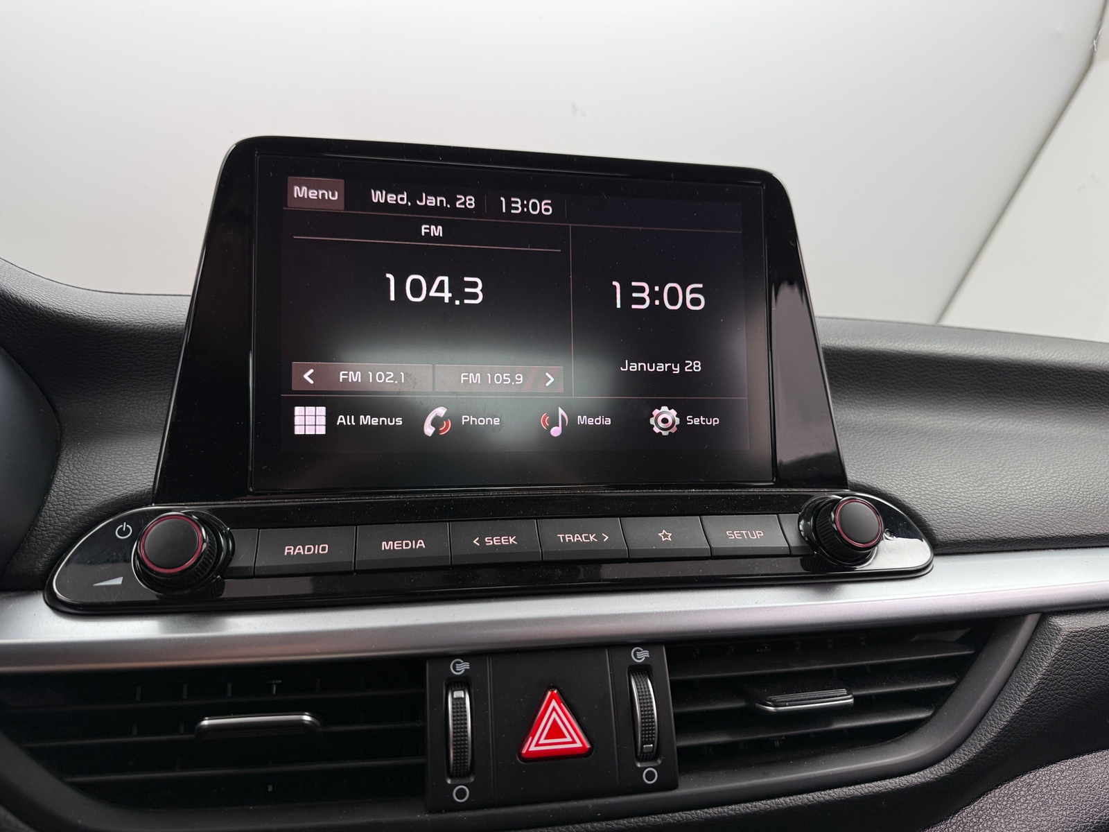 Thumbnail: 2024 Kia Forte - 4