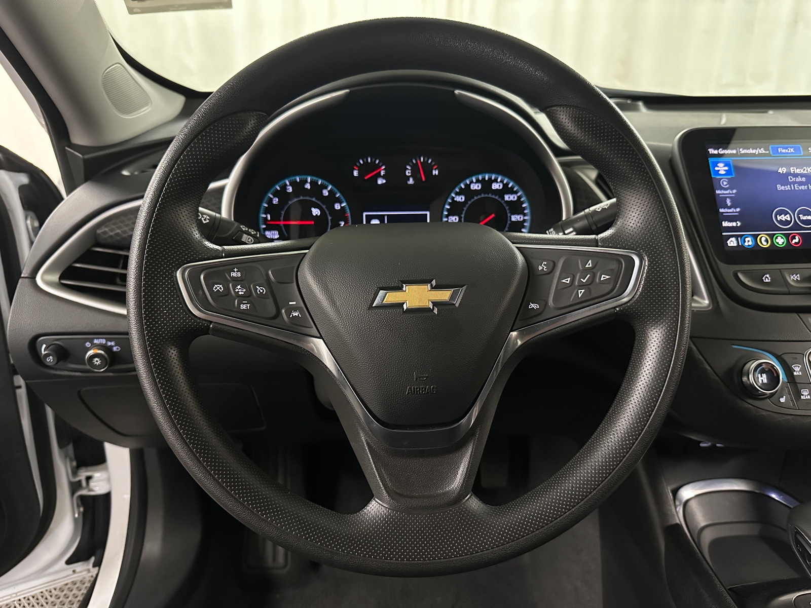 Thumbnail: 2024 Chevrolet Malibu - 5