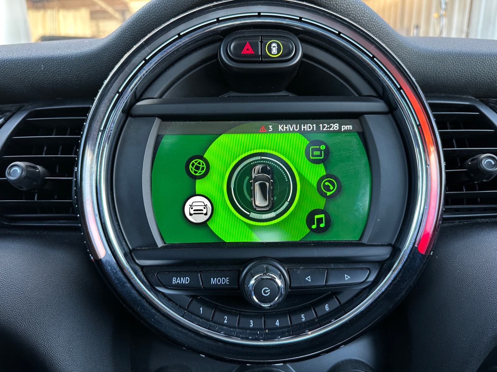 Thumbnail: 2019 MINI Cooper Hardtop - 4