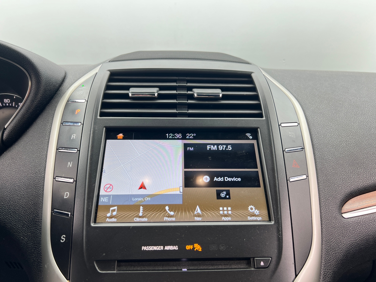 Thumbnail: 2017 Lincoln MKC - 3