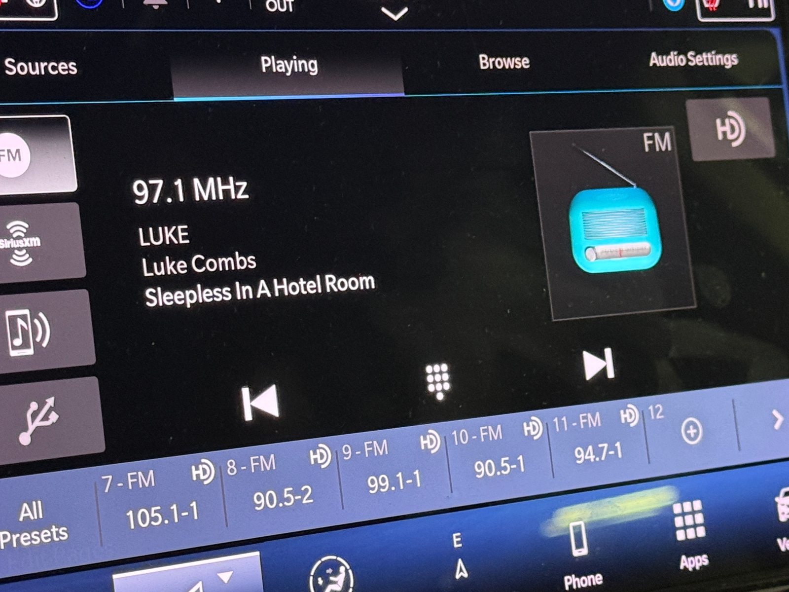 Thumbnail: 2023 Chrysler Pacifica - 3