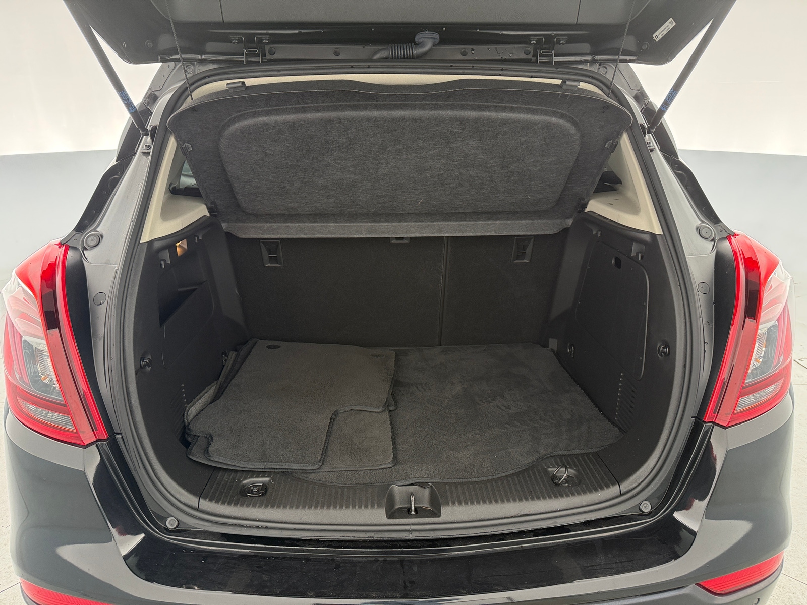 Thumbnail: 2017 Buick Encore - 6