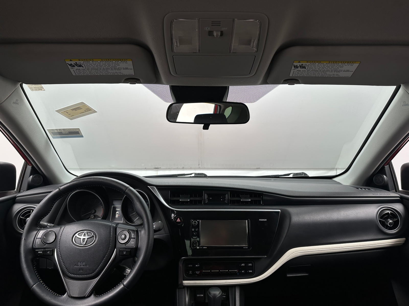 Thumbnail: 2018 Toyota Corolla iM - 3