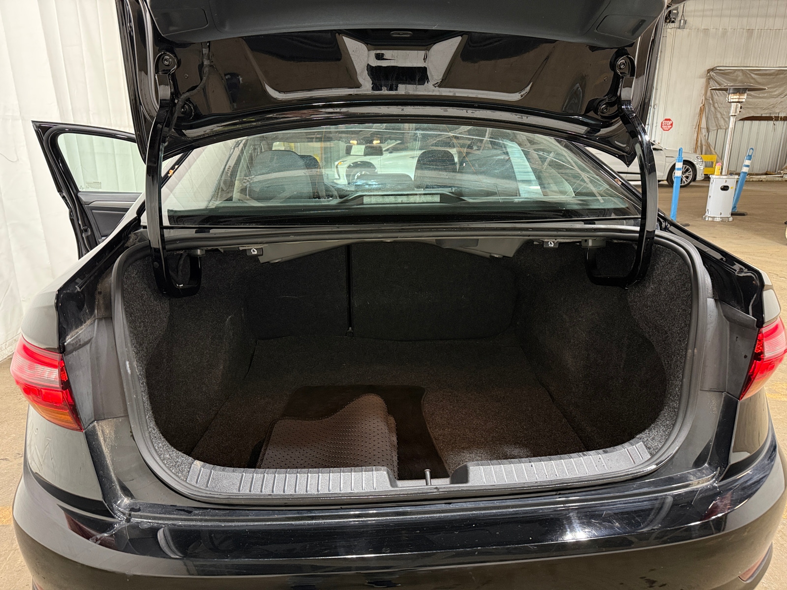 Thumbnail: 2019 Volkswagen Jetta - 7