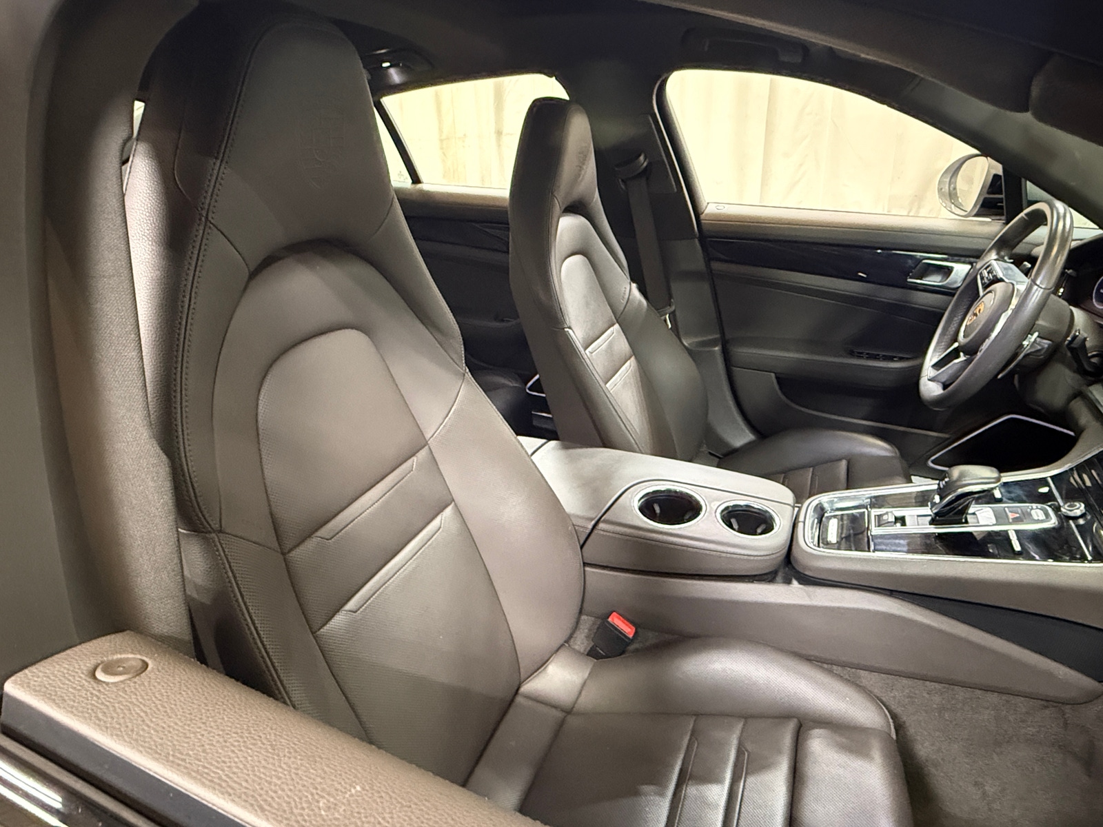 Thumbnail: 2020 Porsche Panamera - 2