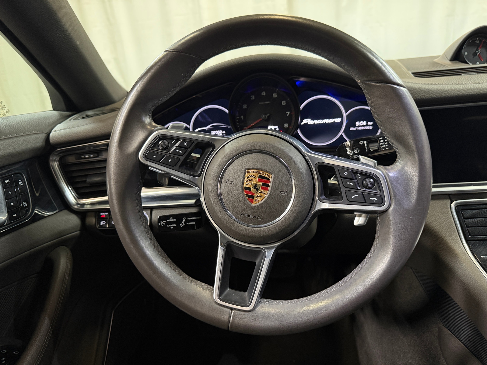 Thumbnail: 2020 Porsche Panamera - 5