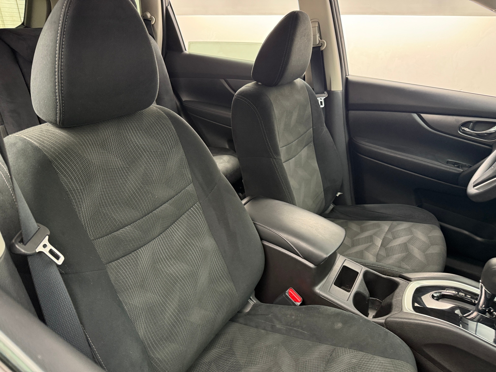 Thumbnail: 2015 Nissan Rogue - 2