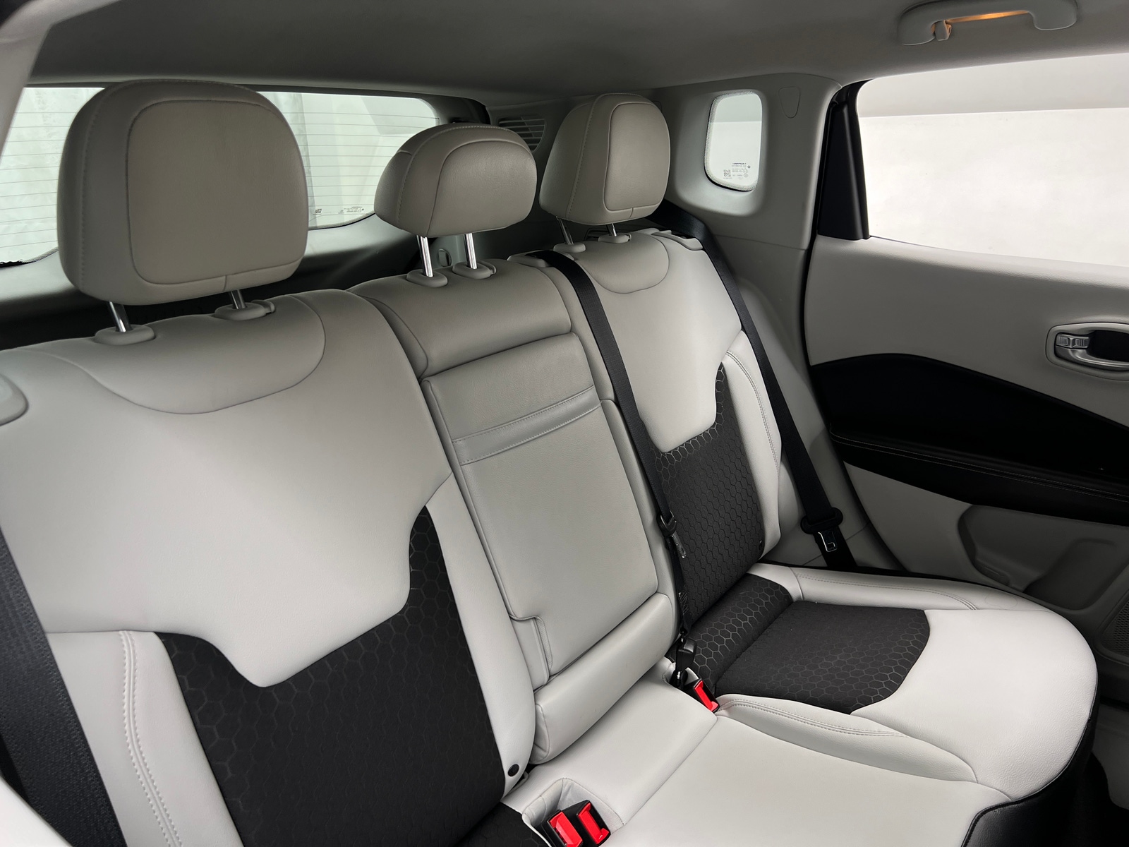 Thumbnail: 2018 Jeep Compass - 6