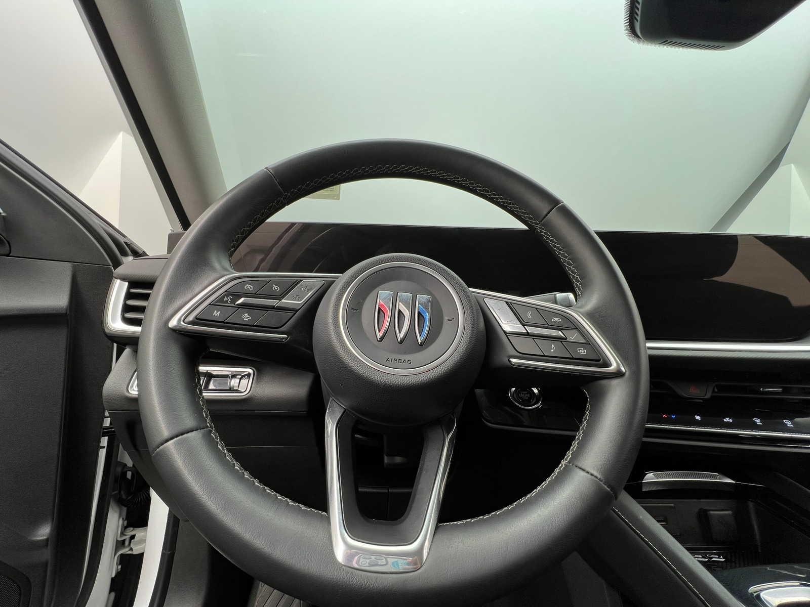 Thumbnail: 2025 Buick Envision - 4