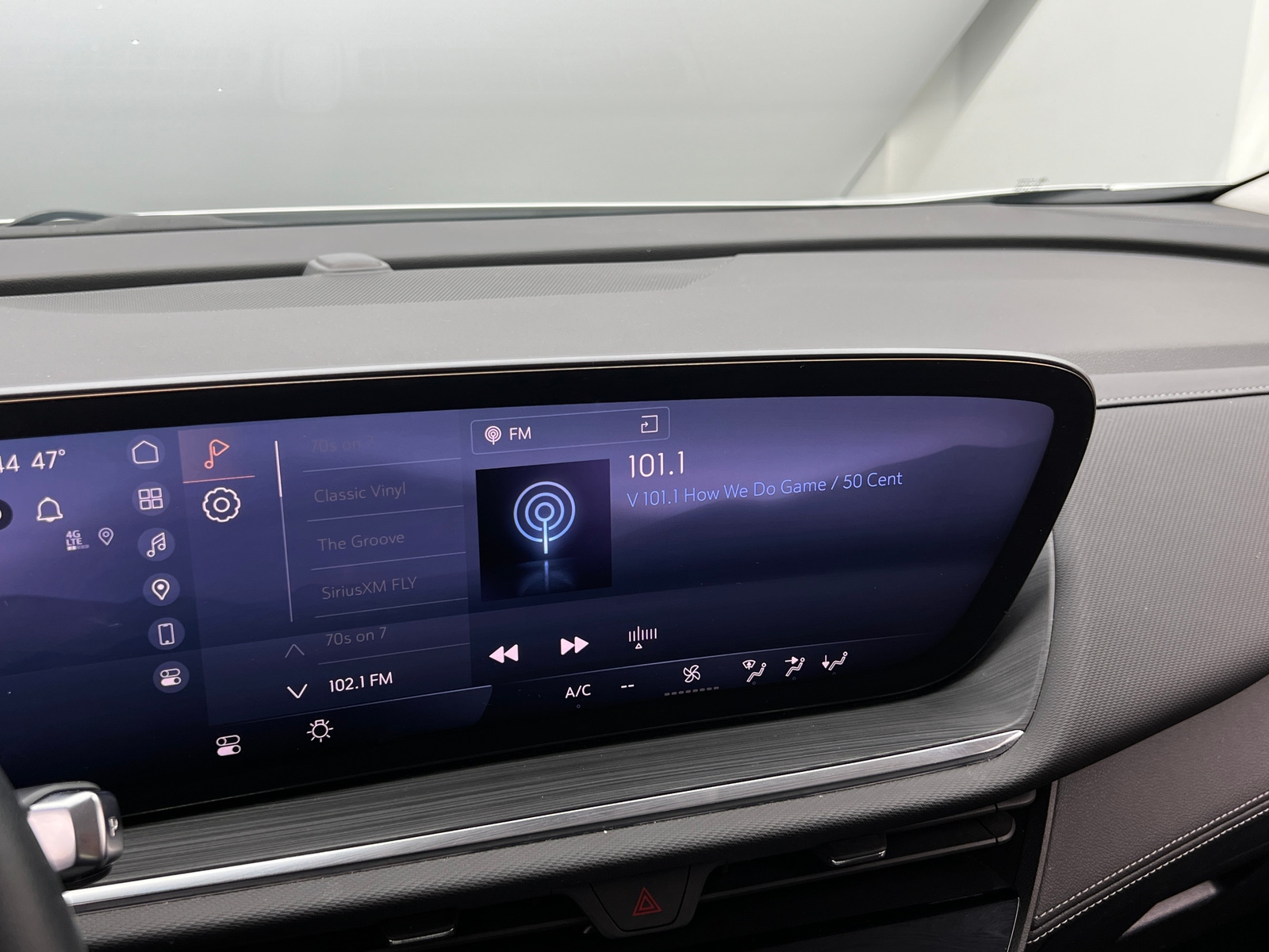 Thumbnail: 2025 Buick Envision - 3