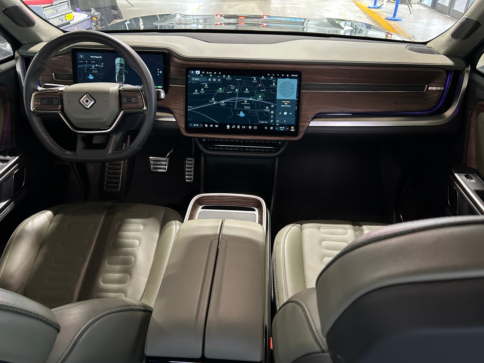 Thumbnail: 2023 Rivian R1T - 2