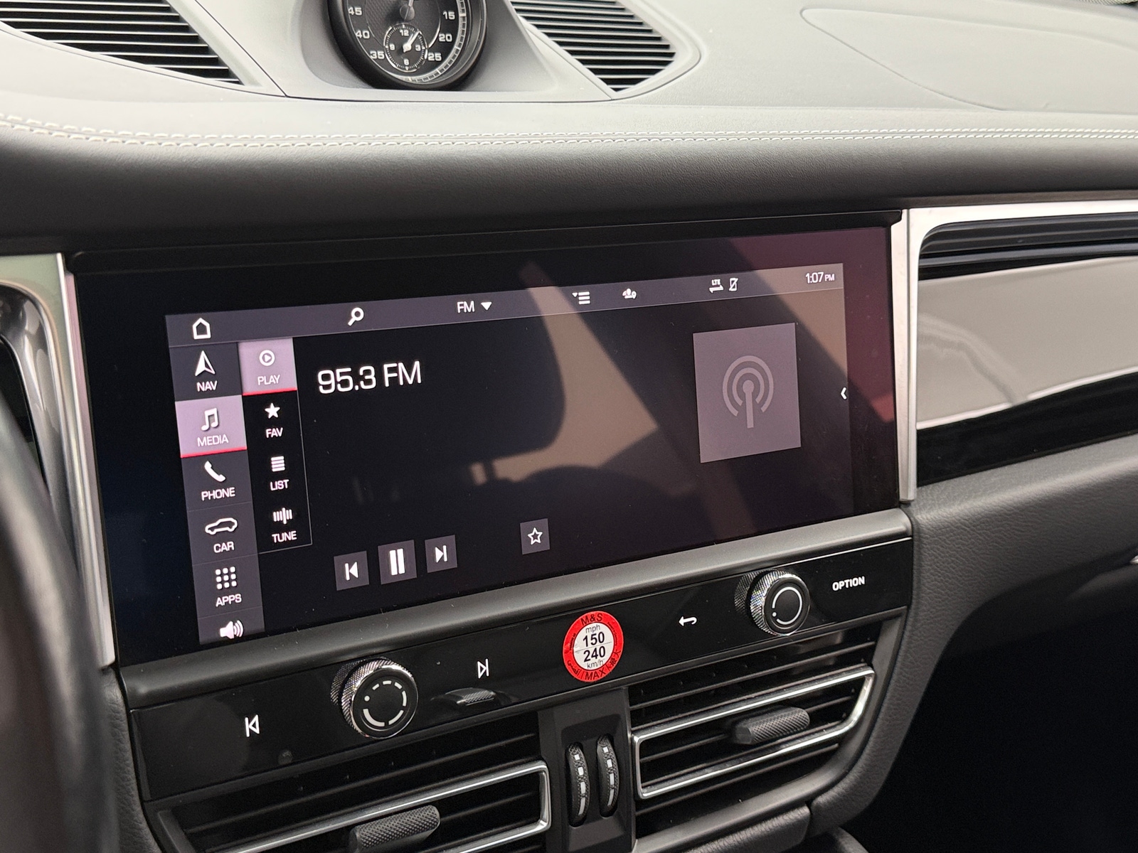 Thumbnail: 2024 Porsche Macan - 3