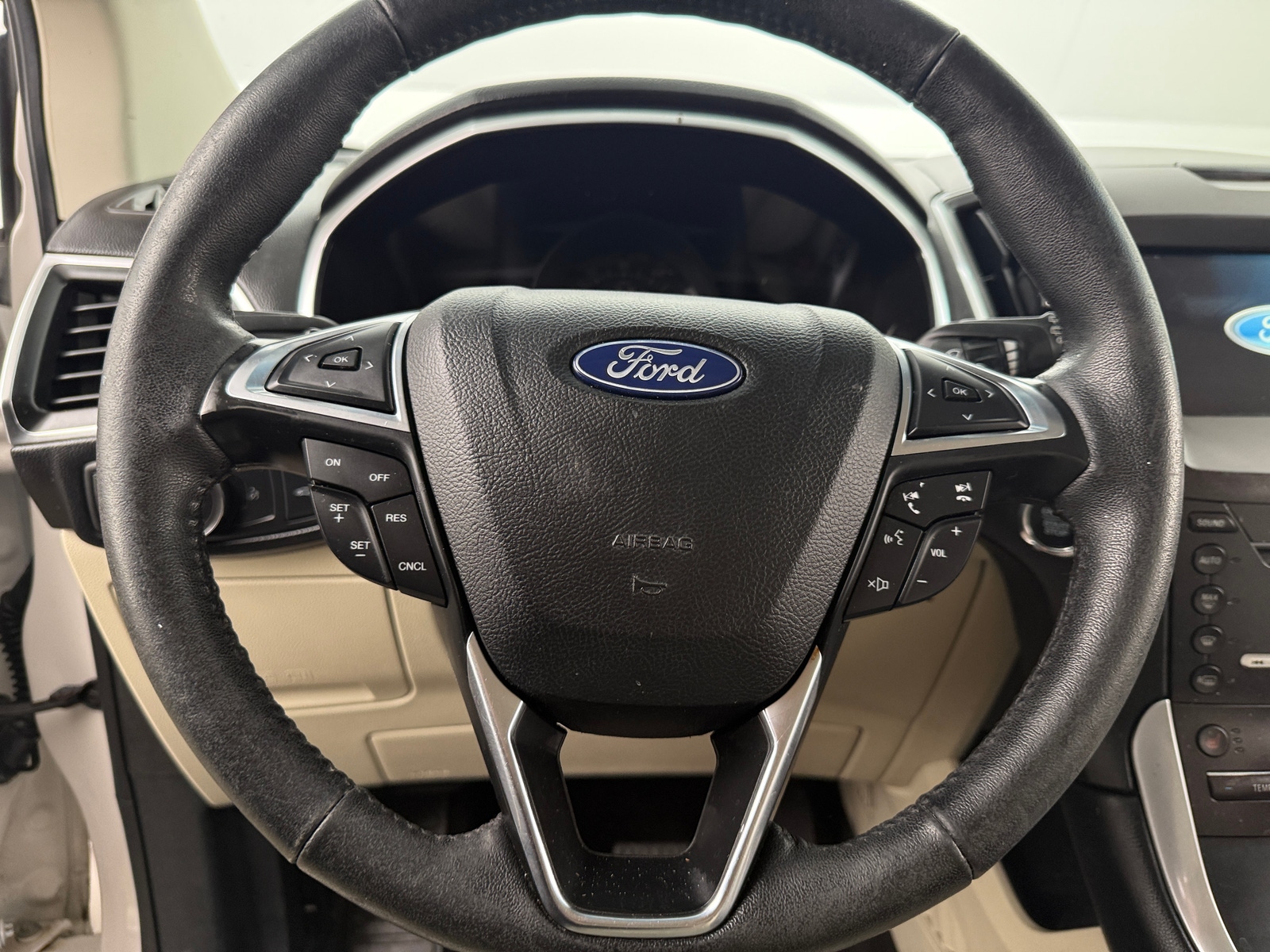 Thumbnail: 2018 Ford Edge - 4