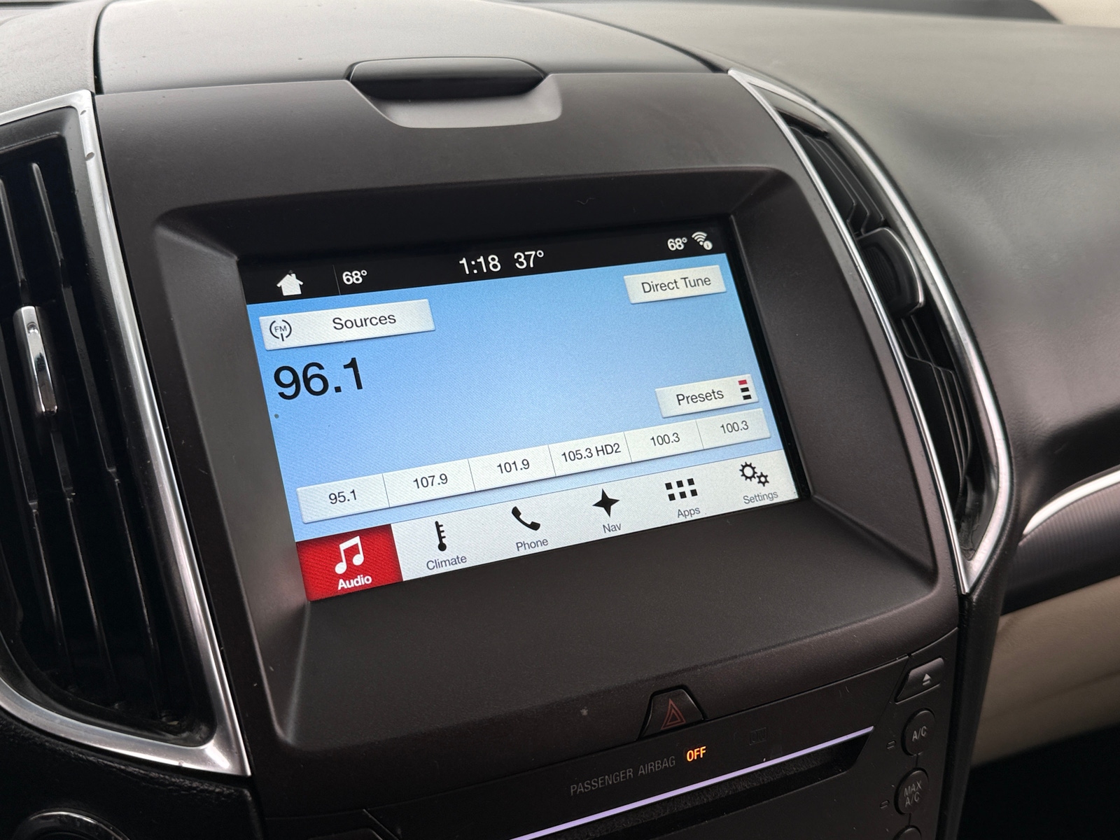 Thumbnail: 2018 Ford Edge - 3