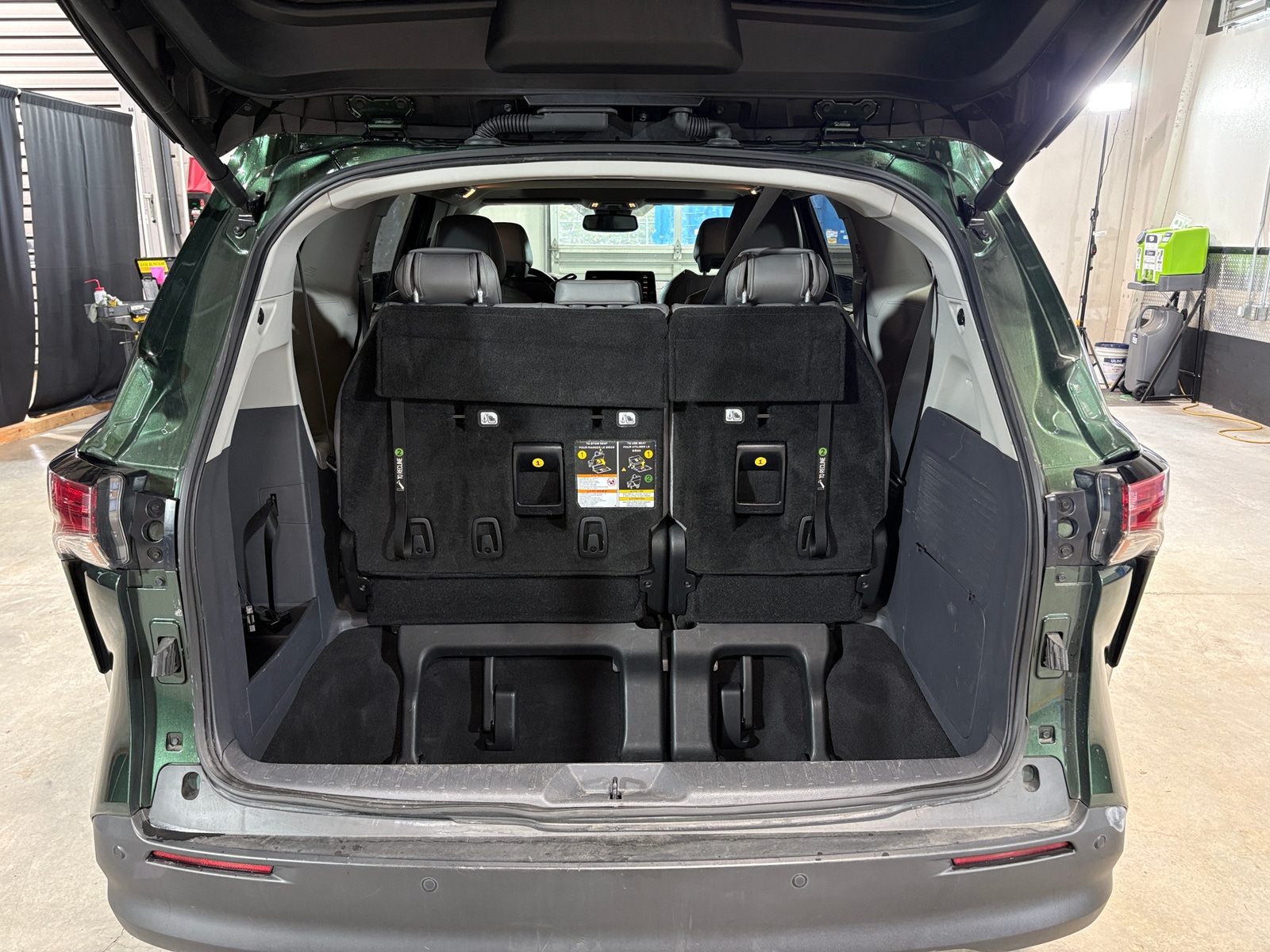 Thumbnail: 2022 Toyota Sienna - 6