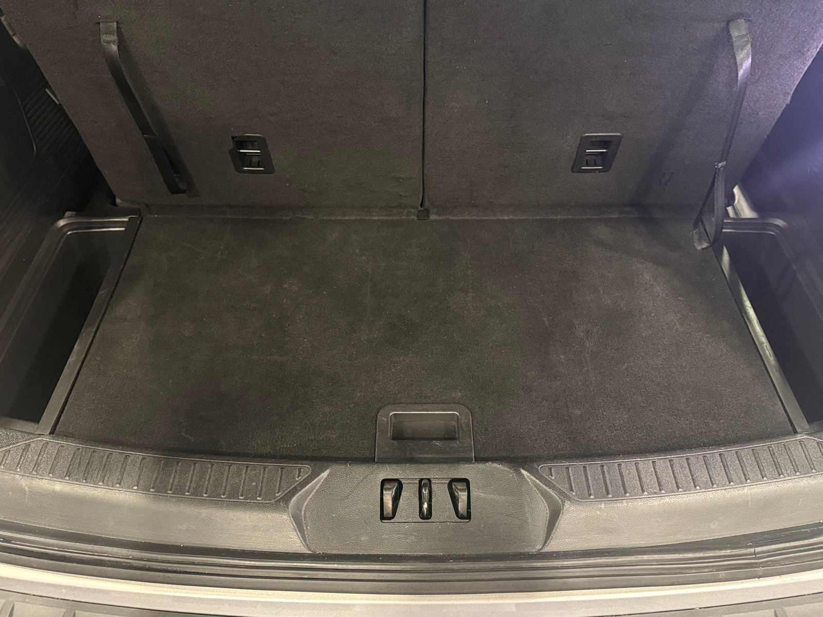 Thumbnail: 2023 Ford Explorer - 7