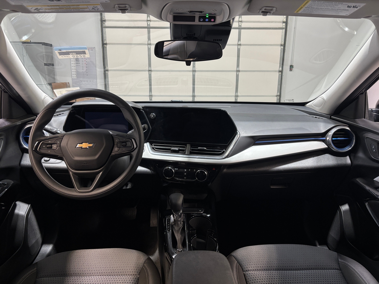 Thumbnail: 2025 Chevrolet Trax - 3