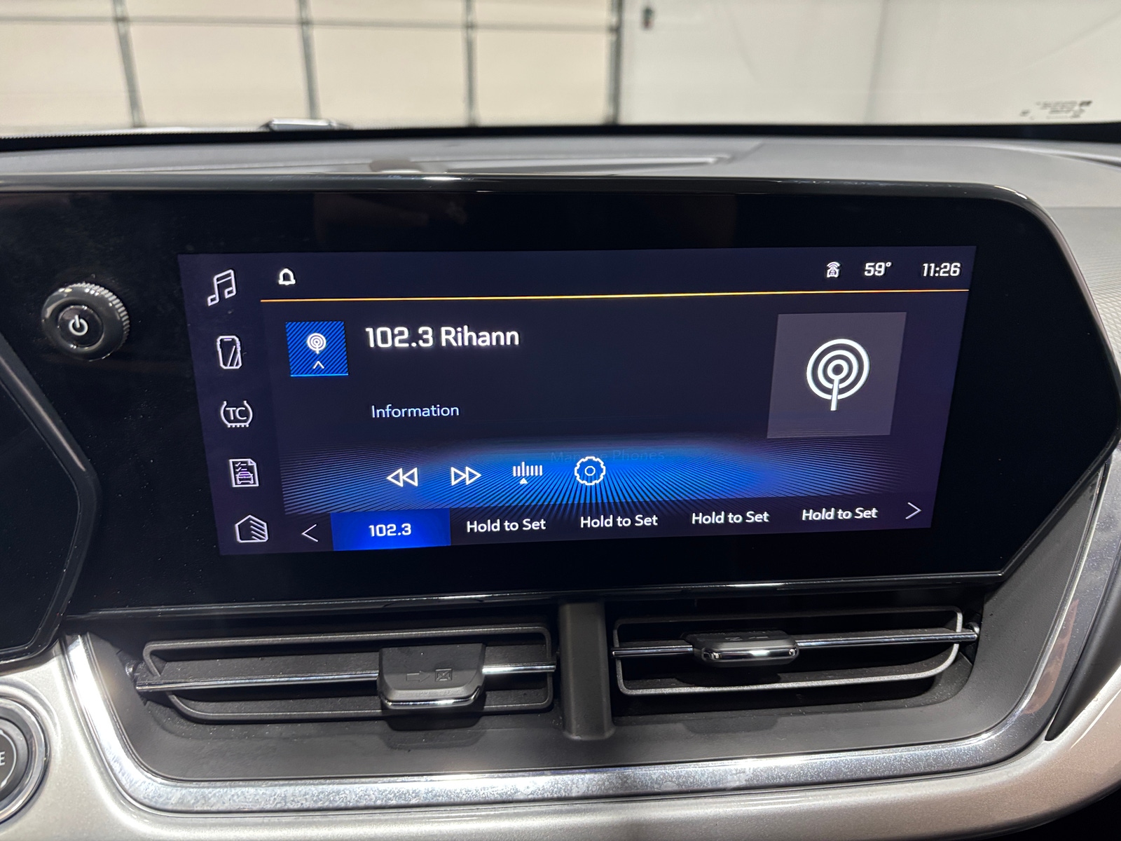 Thumbnail: 2025 Chevrolet Trax - 4