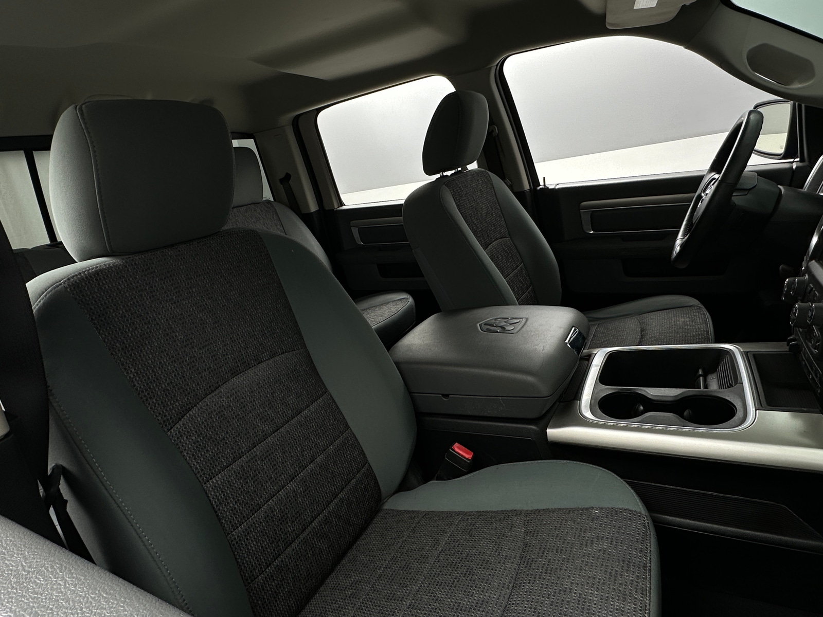 Thumbnail: 2019 RAM 1500 Classic - 2