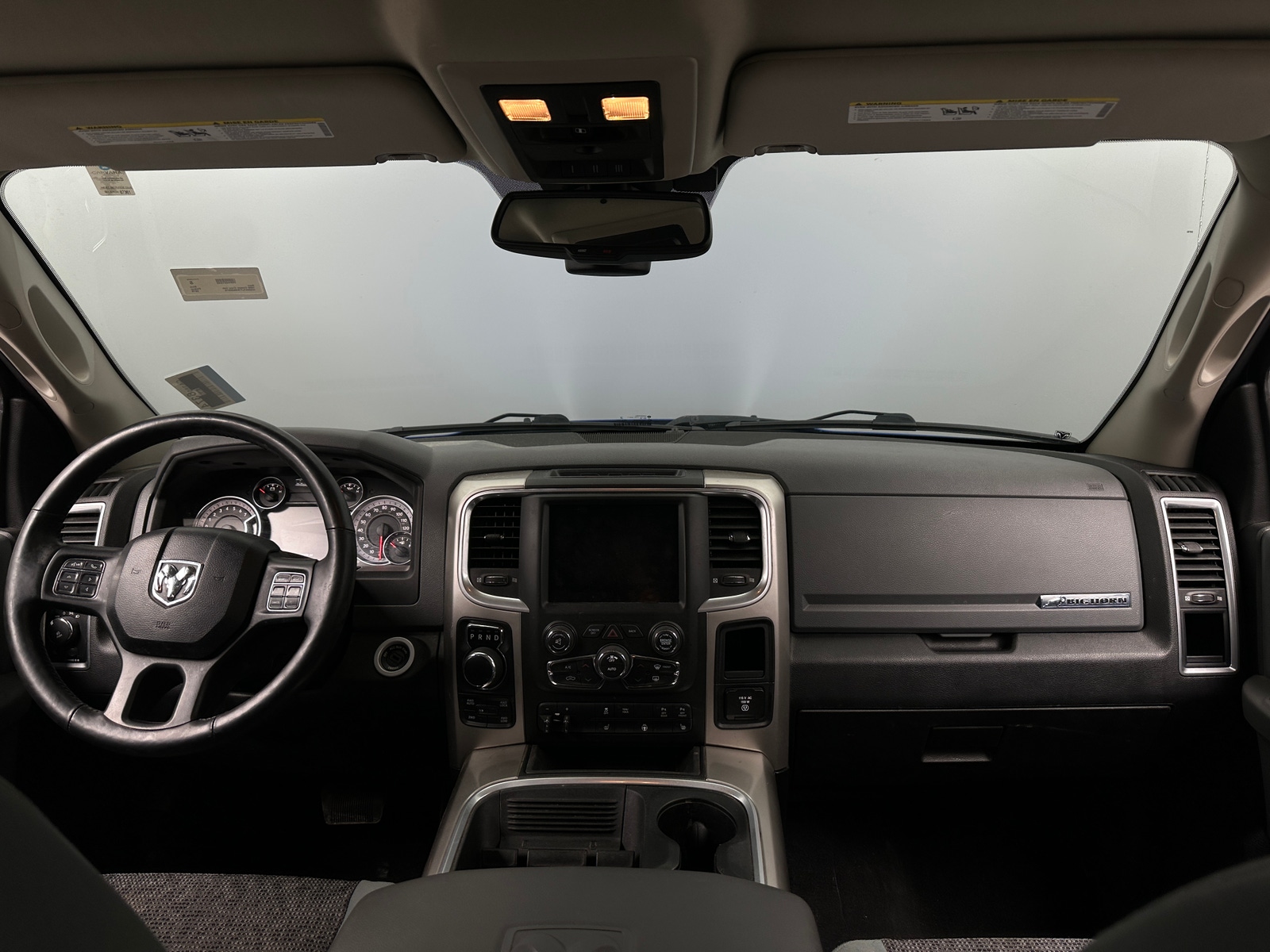 Thumbnail: 2019 RAM 1500 Classic - 3