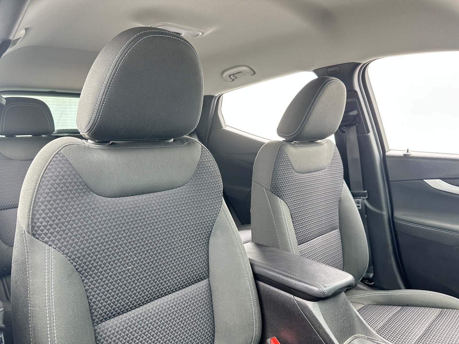 Thumbnail: 2023 Chevrolet Bolt EUV - 2