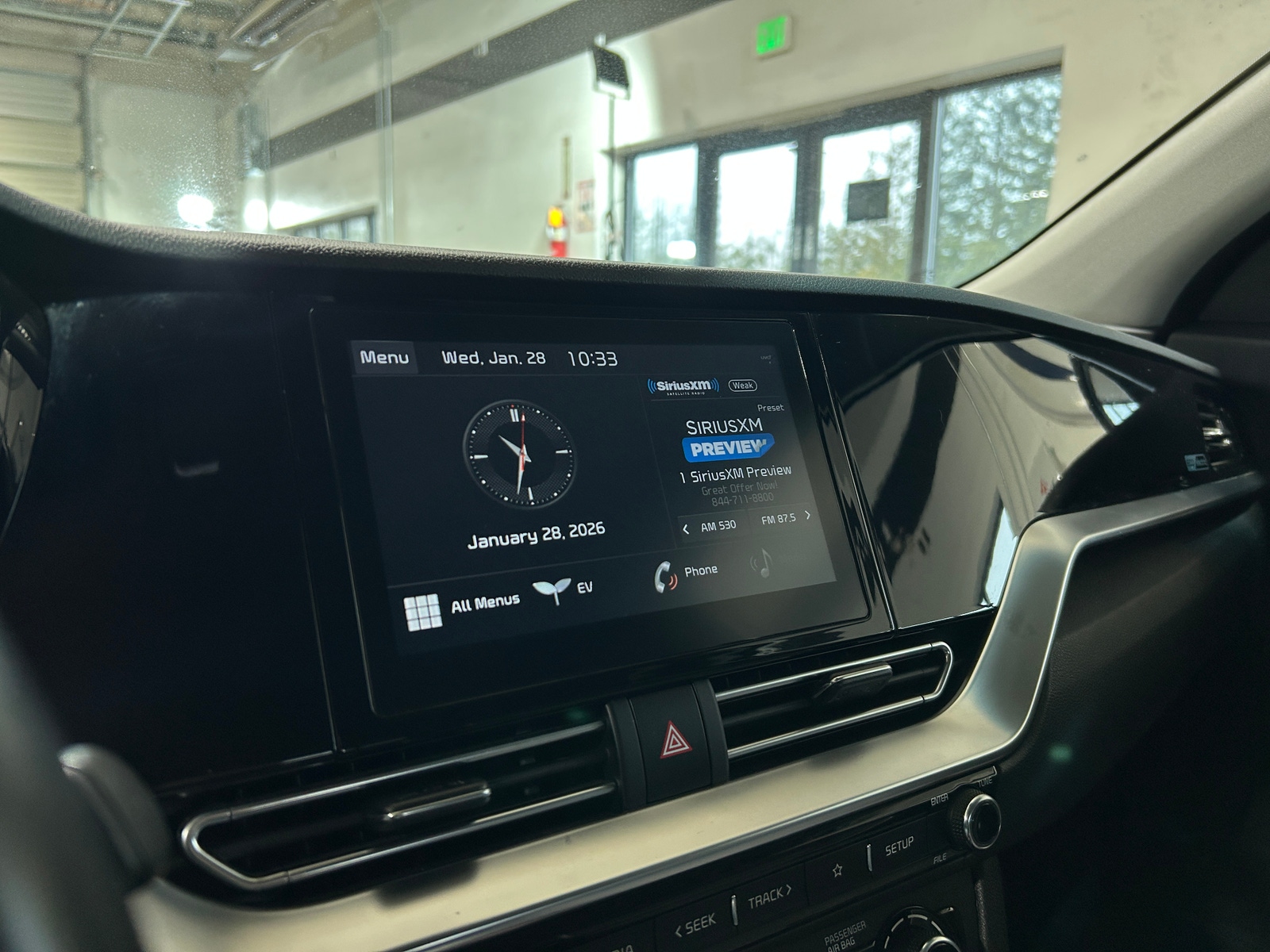 Thumbnail: 2020 Kia Niro - 3