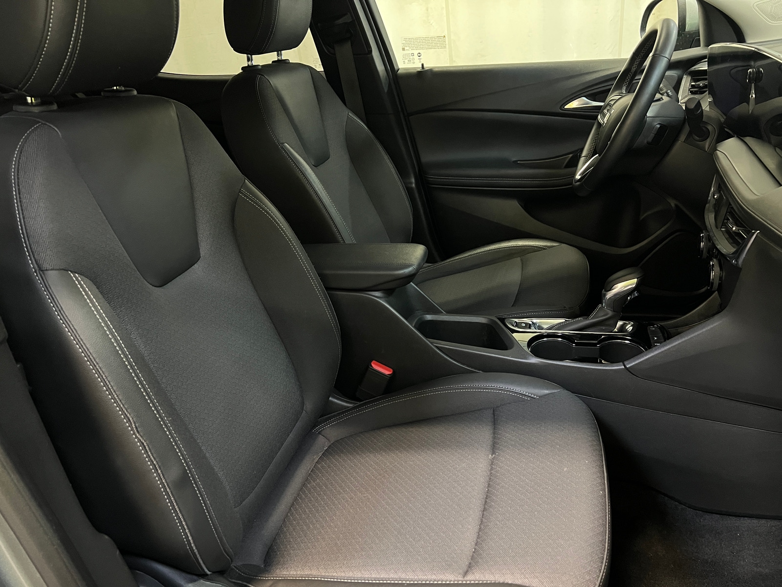 Thumbnail: 2025 Buick Encore GX - 2