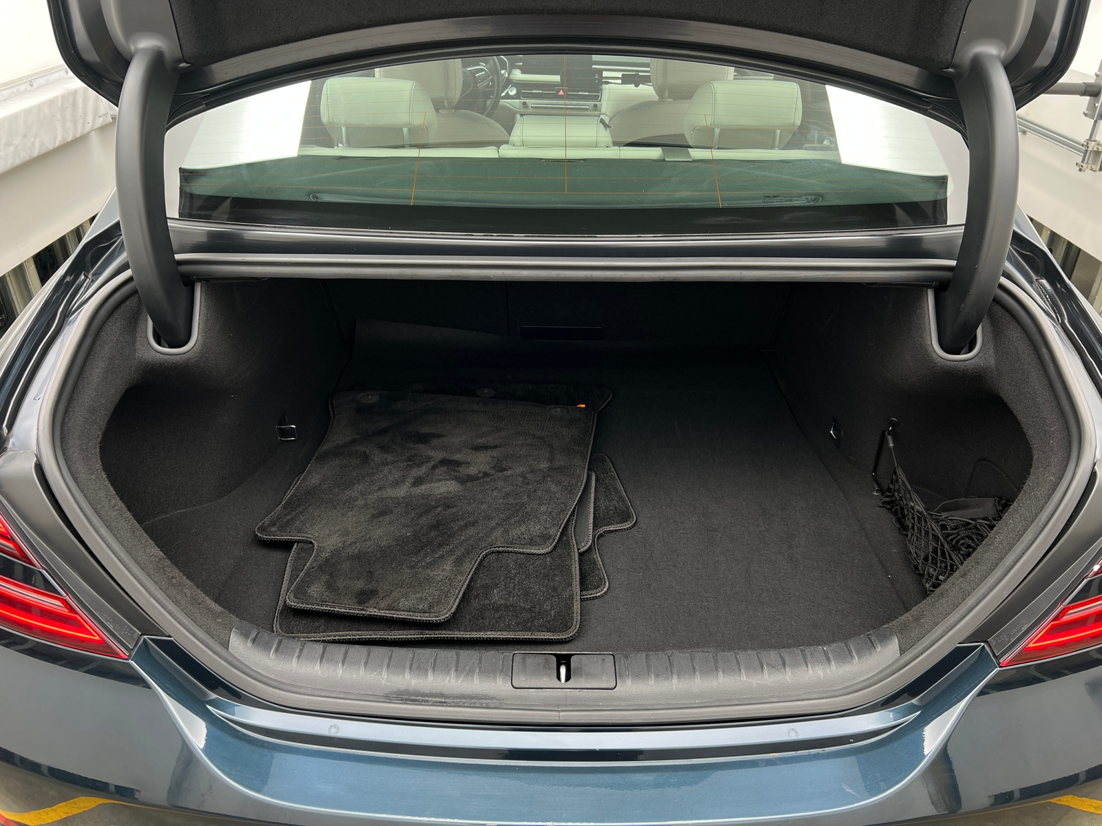 Thumbnail: 2025 Genesis G70 - 6