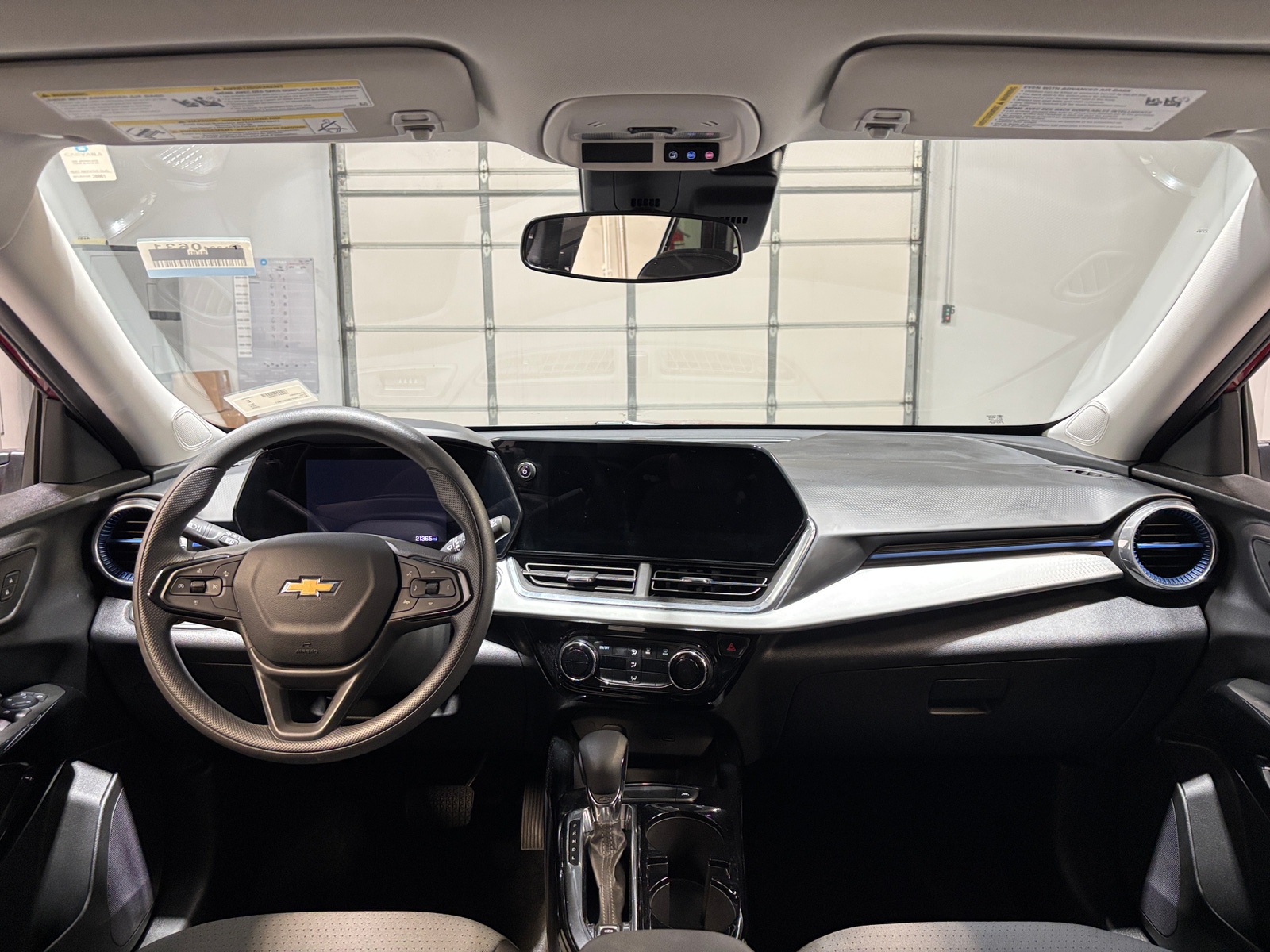 Thumbnail: 2025 Chevrolet Trax - 3