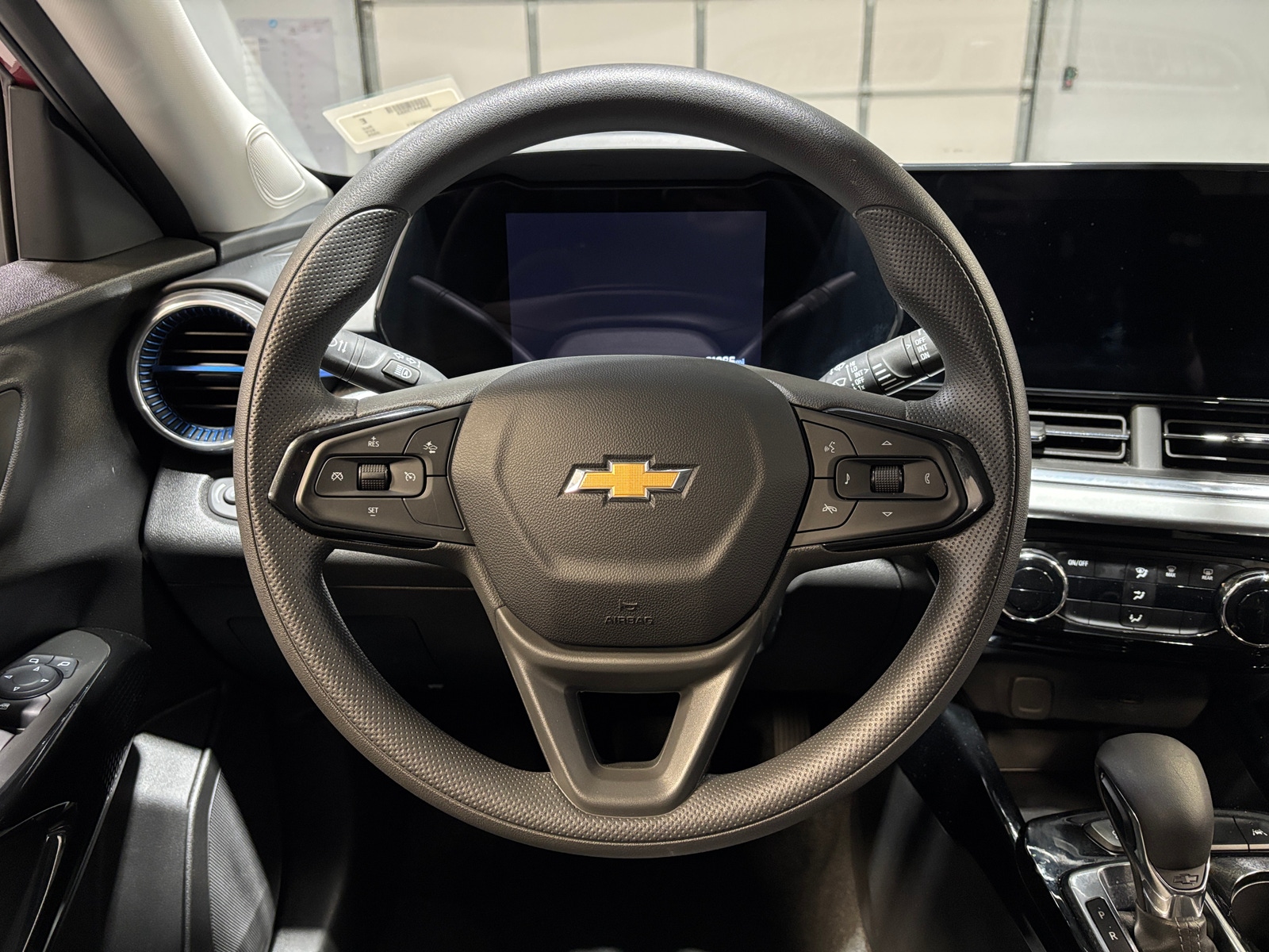 Thumbnail: 2025 Chevrolet Trax - 5