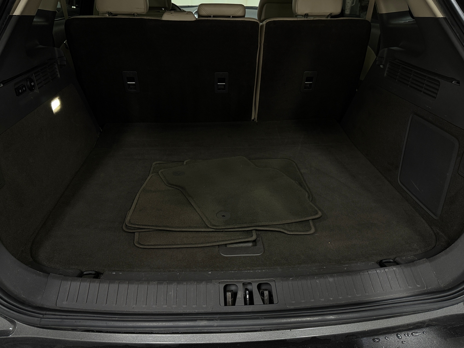 Thumbnail: 2019 Lincoln Nautilus - 6