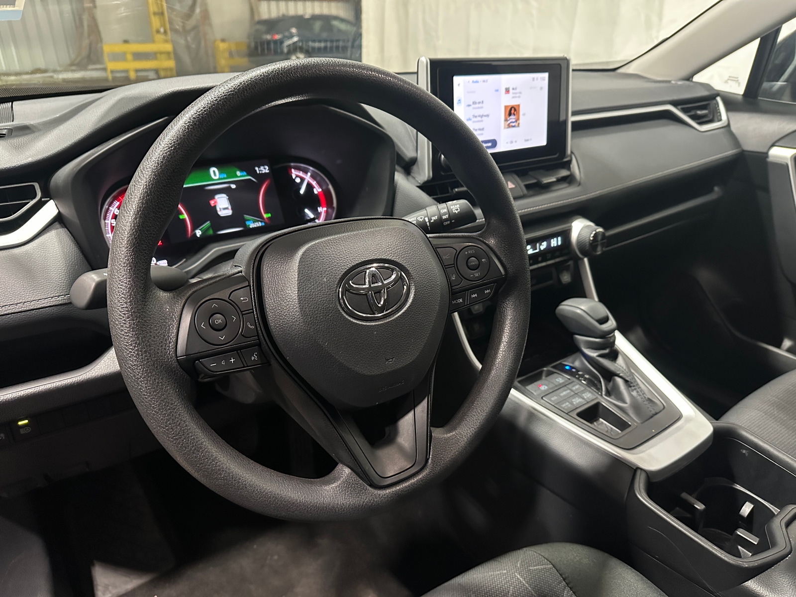 Thumbnail: 2025 Toyota RAV4 - 5