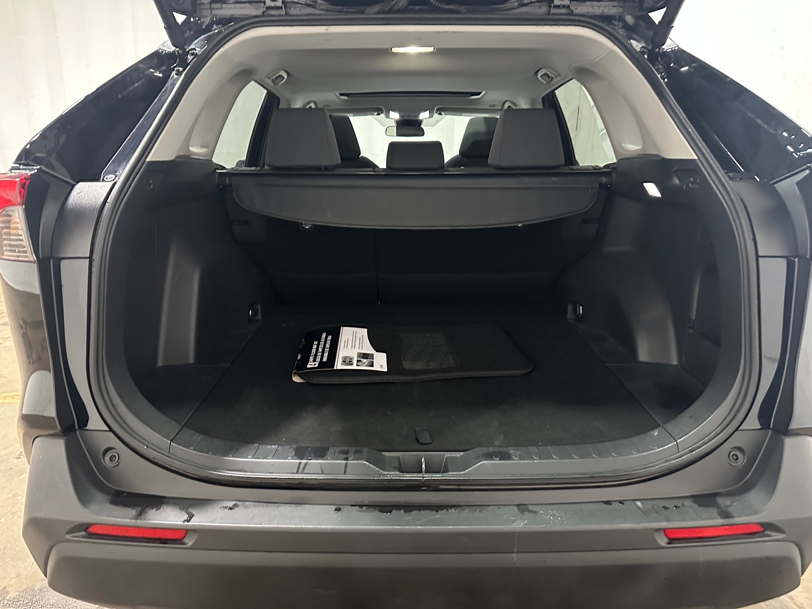 Thumbnail: 2025 Toyota RAV4 - 7