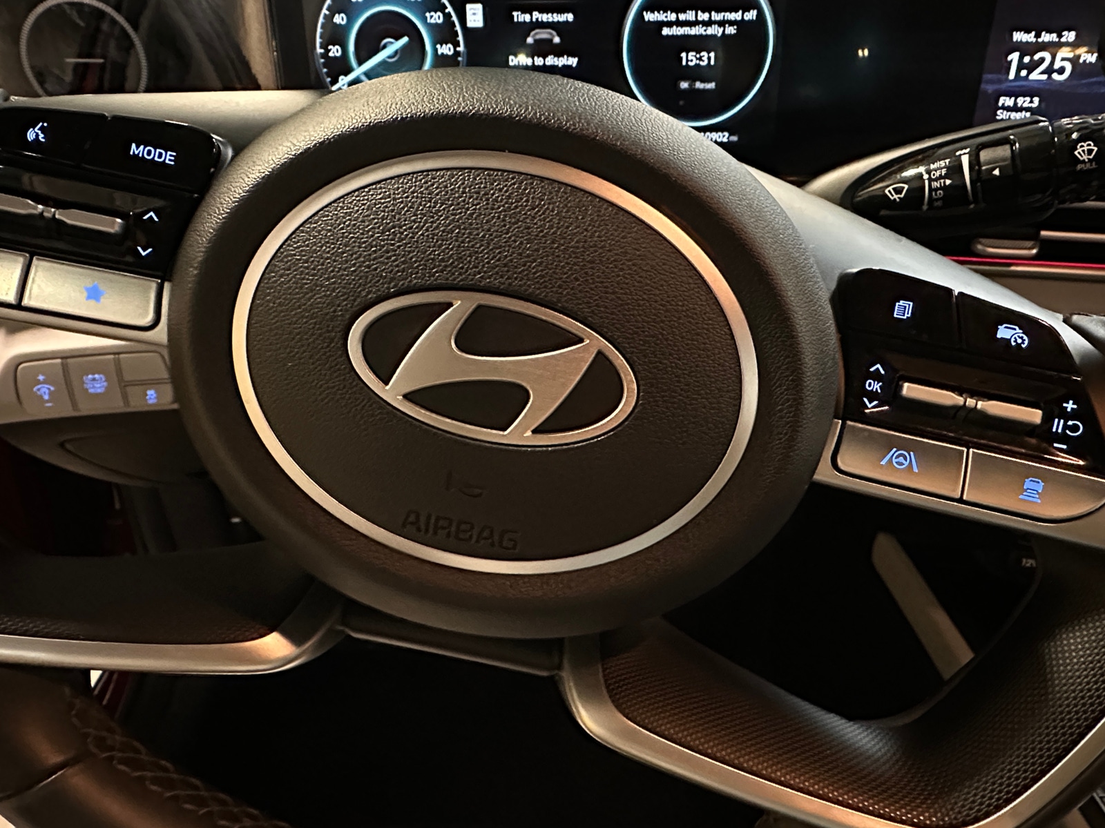 Thumbnail: 2025 Hyundai Elantra - 4