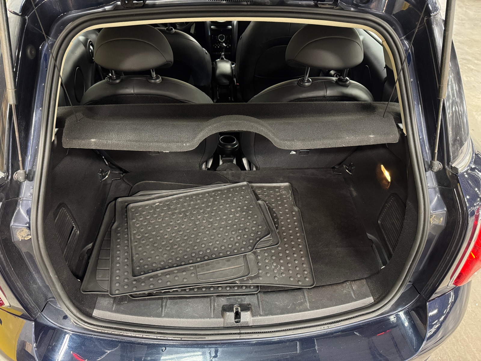 Thumbnail: 2011 MINI Cooper Countryman - 6