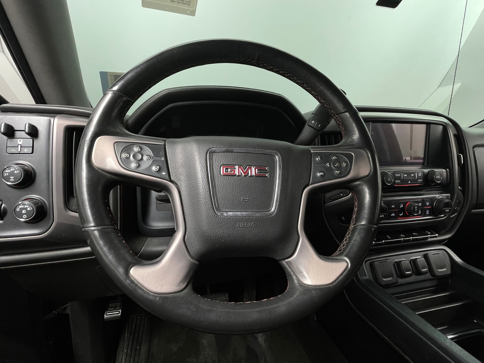 Thumbnail: 2016 GMC Sierra 1500 - 4