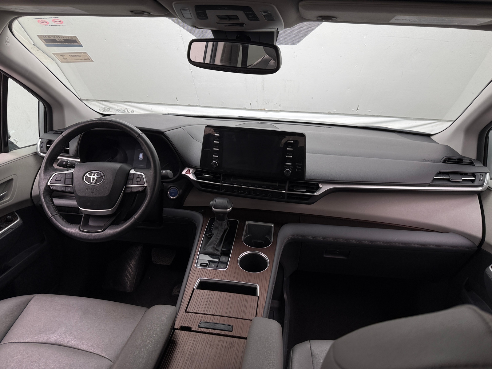 Thumbnail: 2024 Toyota Sienna - 2