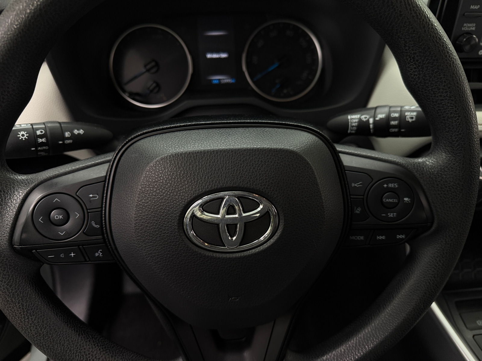 Thumbnail: 2020 Toyota RAV4 - 5