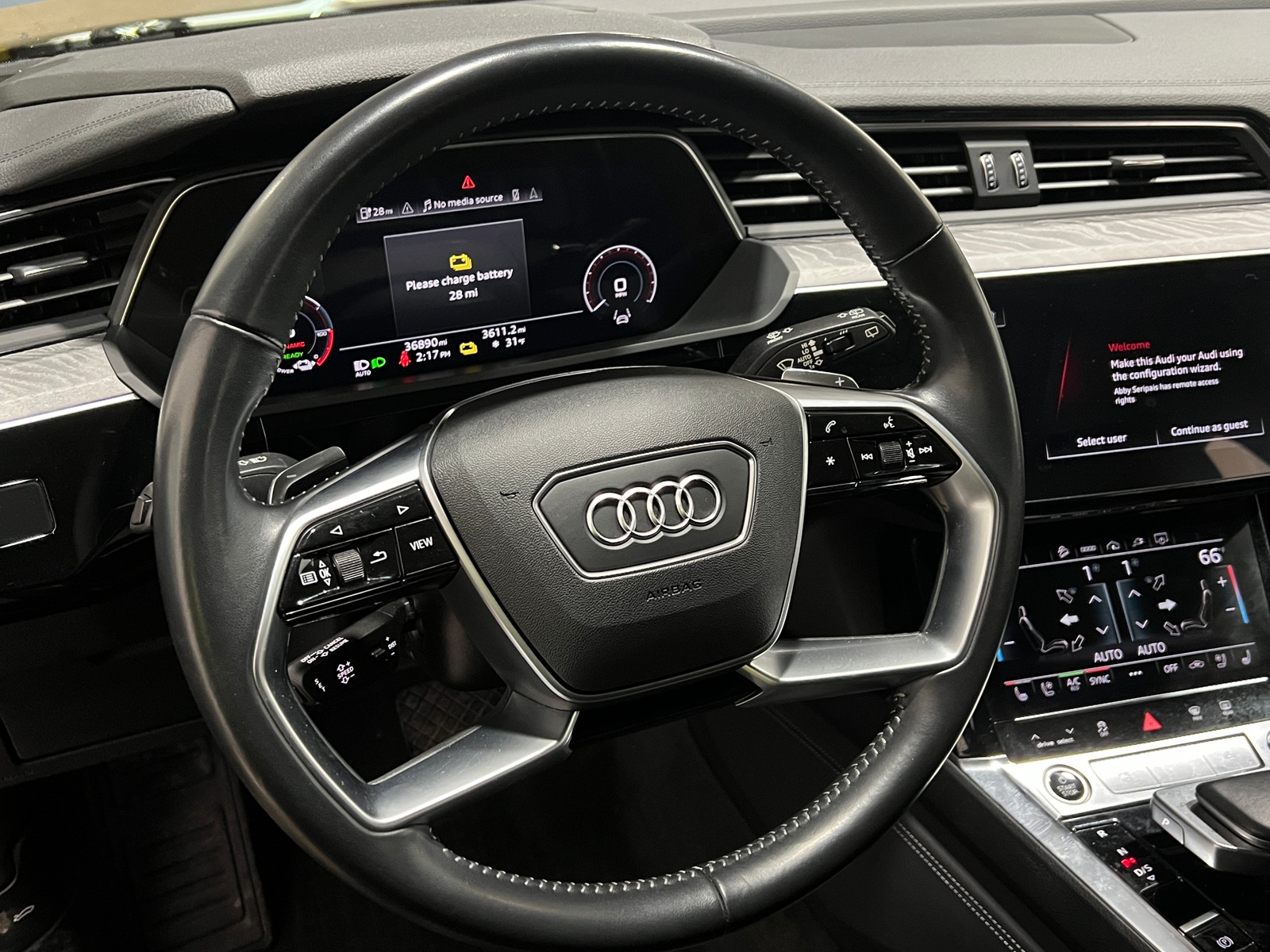 Thumbnail: 2021 Audi e-tron - 4